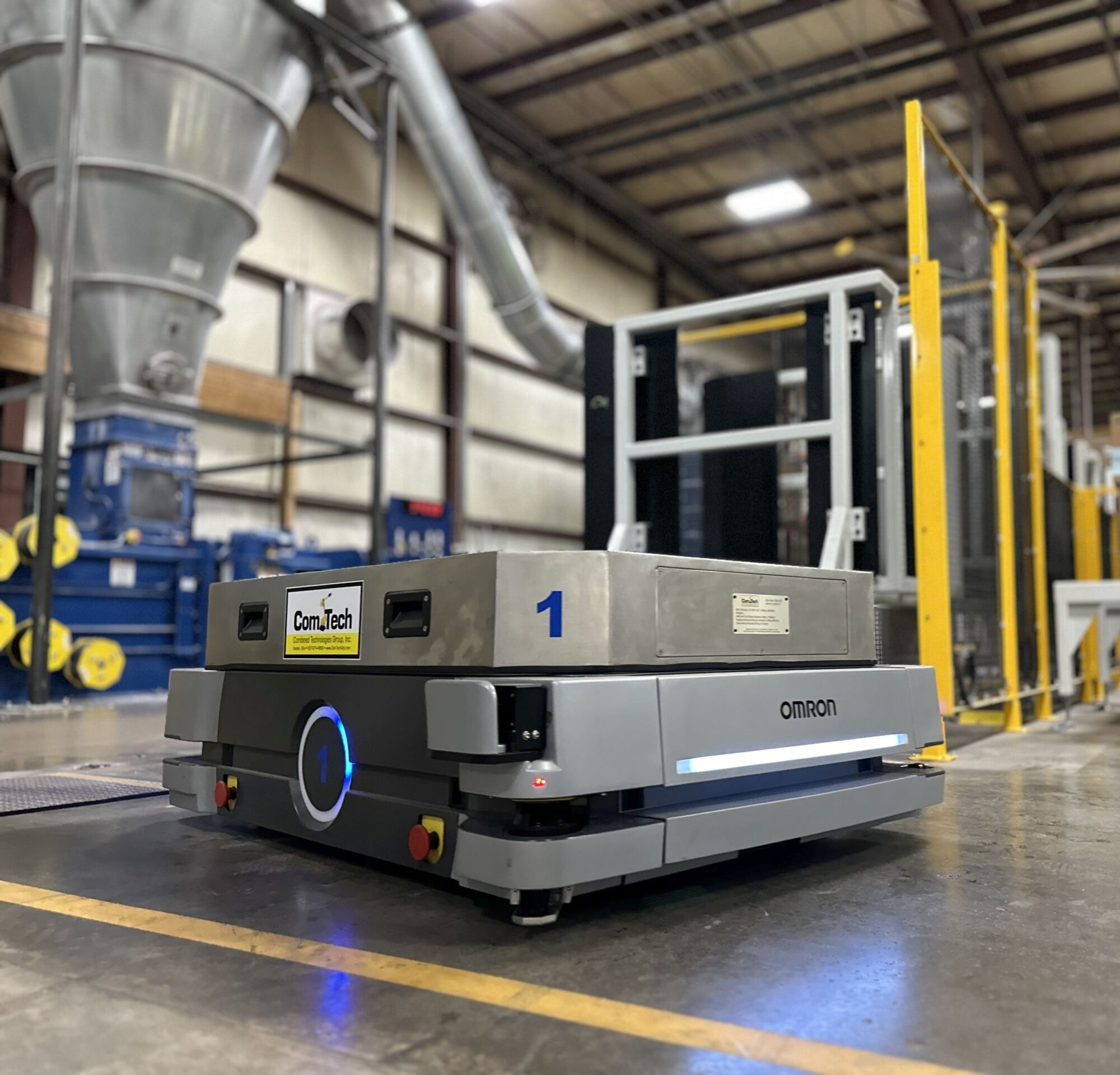 Omron AMR/IMR self driving to pick up a pallet of boxes